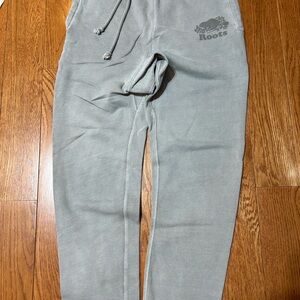 Women’s Roots XS sweatpants